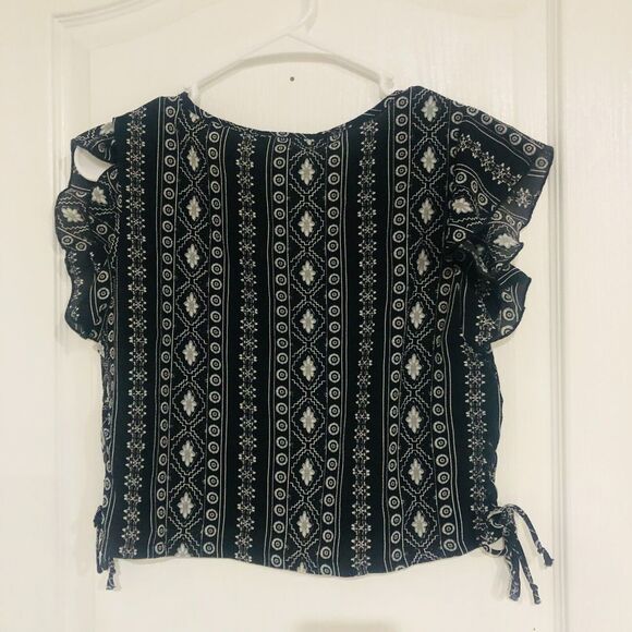 Forever 21 Women V-Neck‎ Cropped Top Flutter Sleeve Blouse BOHO Black Small NWT - Picture 6 of 6